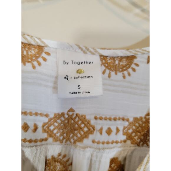 By Together Collection Faux Wrap Embroidered Blouse Top Gold White Size Small - Picture 3 of 10